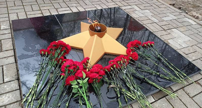 В Новом Некоузе зажгли 14-й Вечный огонь Ярославской области