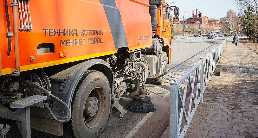 С дорог Рыбинска вывезли девять тысяч тонн песка