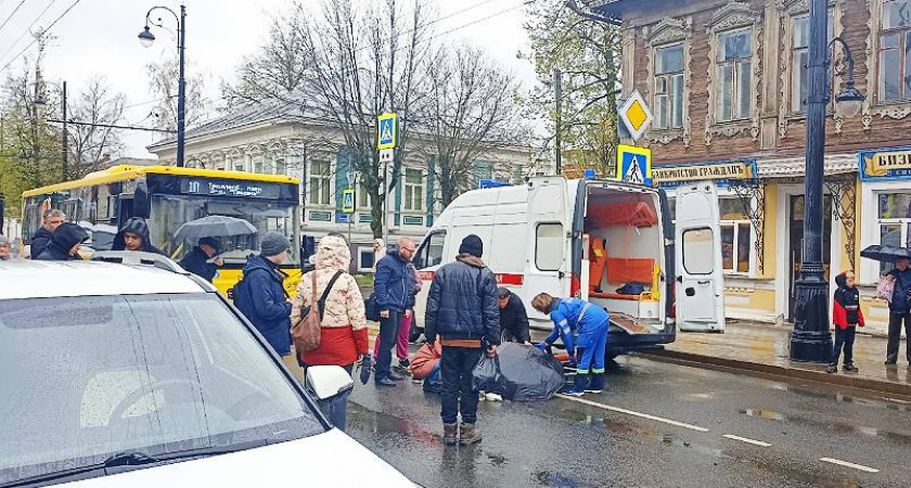 Девушку сбил автобус на пешеходном переходе в Рыбинске