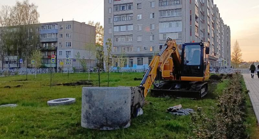 В парке на улице Суркова в Рыбинске устанавливают общественный туалет