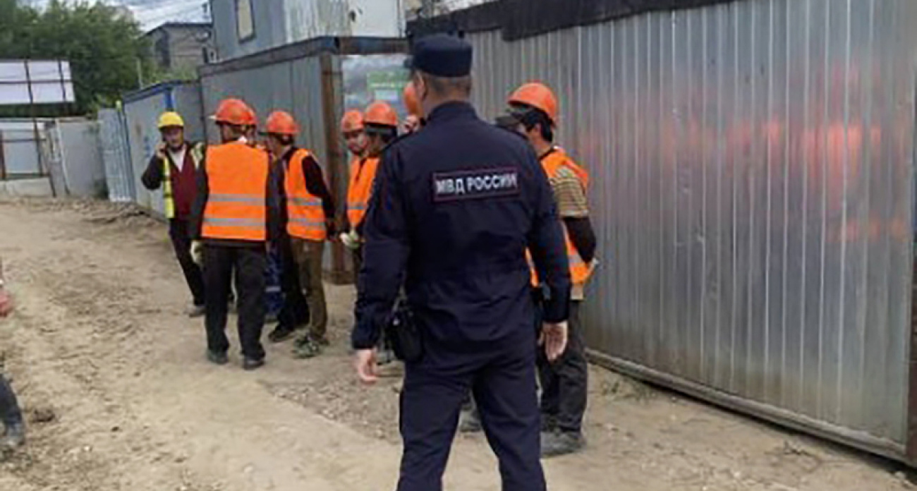 Полиция выявила более 500 нарушений миграционного законодательства за месяц