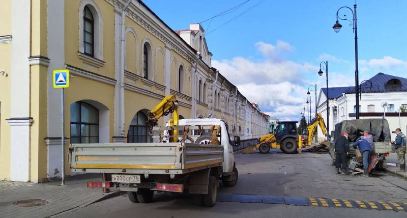 В Рыбинске меняют 50-летние трубы ради пешеходного центра у музея-заповедника
