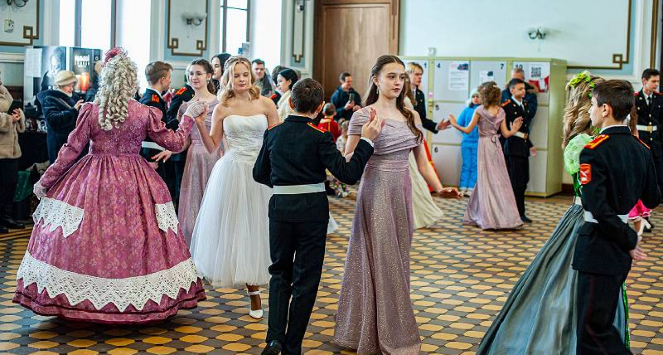 На рыбинском вокзале гости окунутся в атмосферу светских приемов XVIII века
