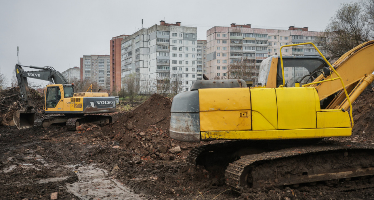 На Скомороховой горе за 10 миллионов создают зону отдыха с красным асфальтом