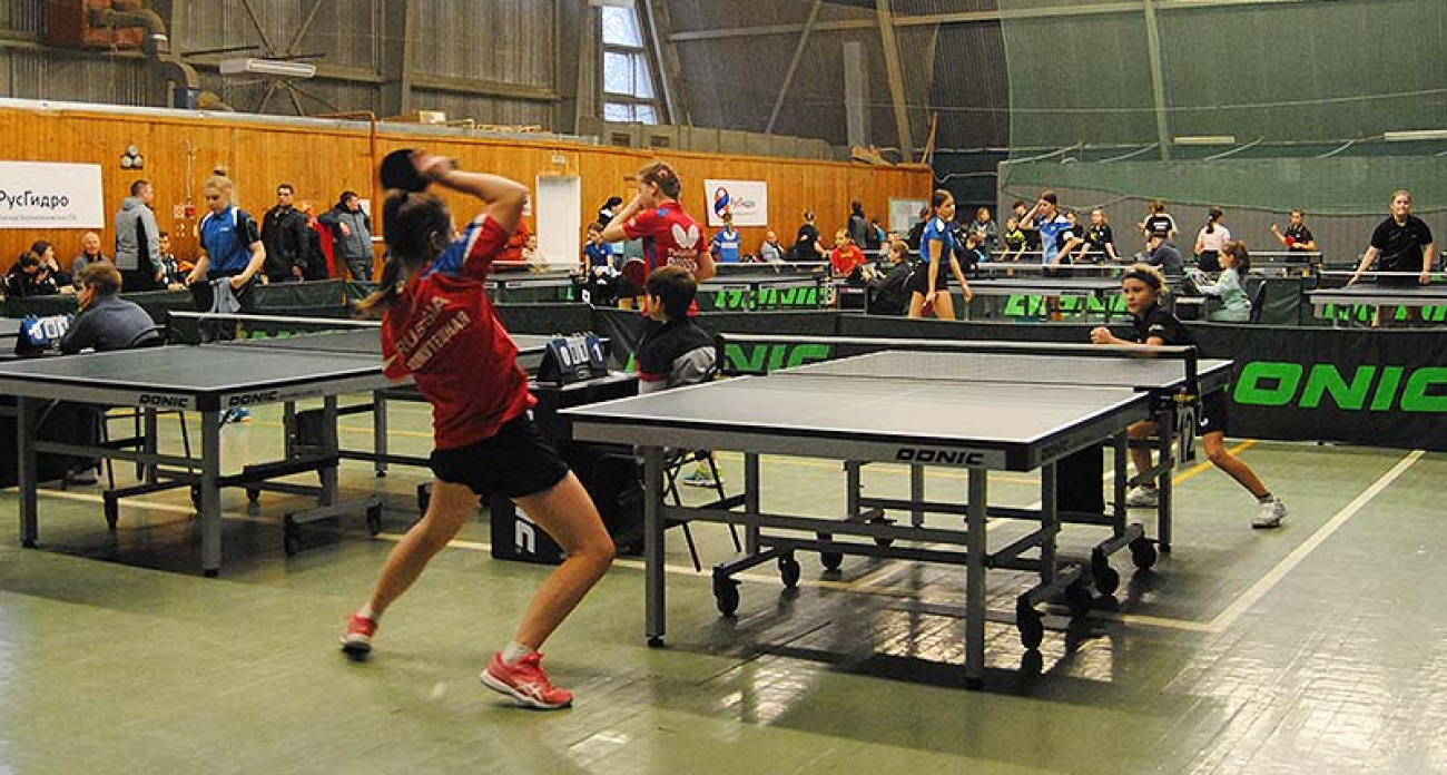 200 юных теннисистов из 20 регионов России сразились за призы гидроэнергетиков в Рыбинске