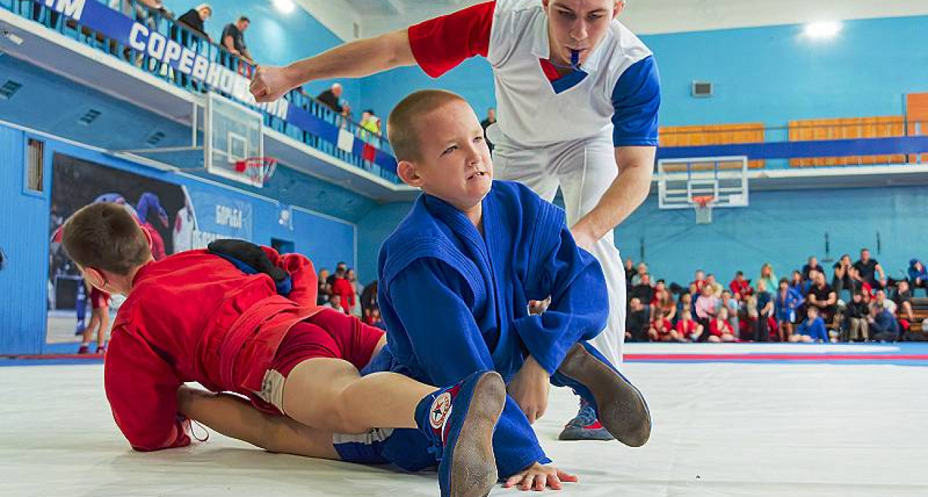 Рыбинские самбисты завоевали 14 медалей на турнире памяти Виктора Сочкова среди 200 участников