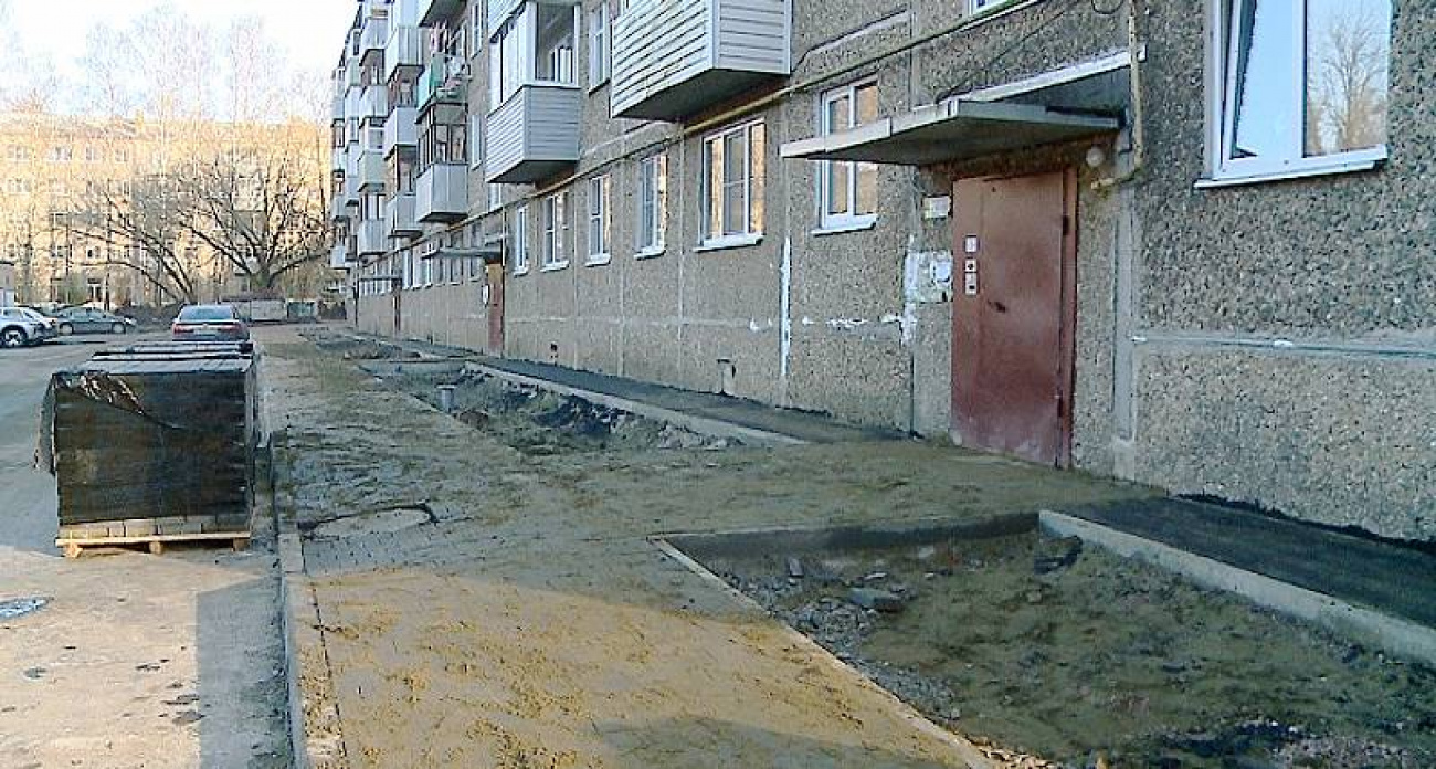 Рыбинская компания "Автоспецтех" завершила ремонт двора за 6,7 млн после провала подрядчика "Анкер"