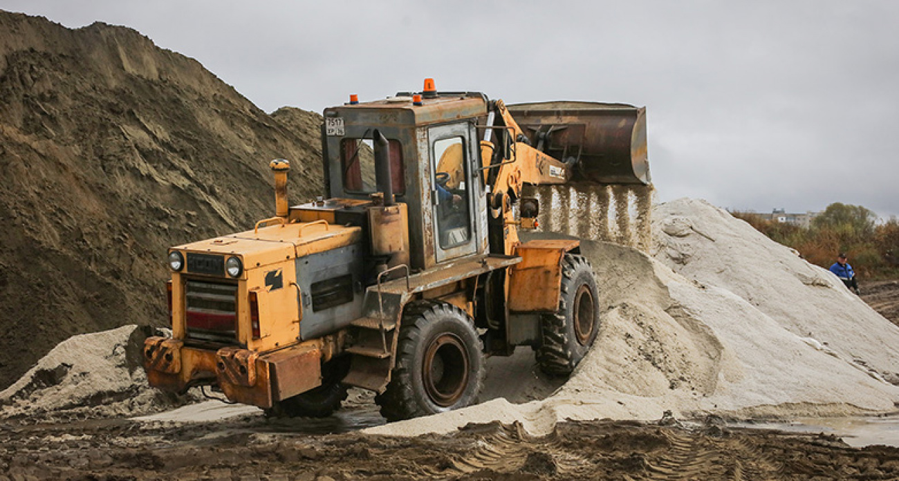 "Будем наказывать за скользкие тротуары": глава Рыбинска угрожает коммунальщикам из-за гололеда