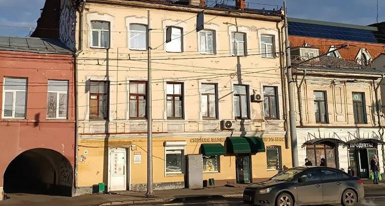 Губернатор Ярославской области требует снести все кондиционеры с фасадов исторических зданий
