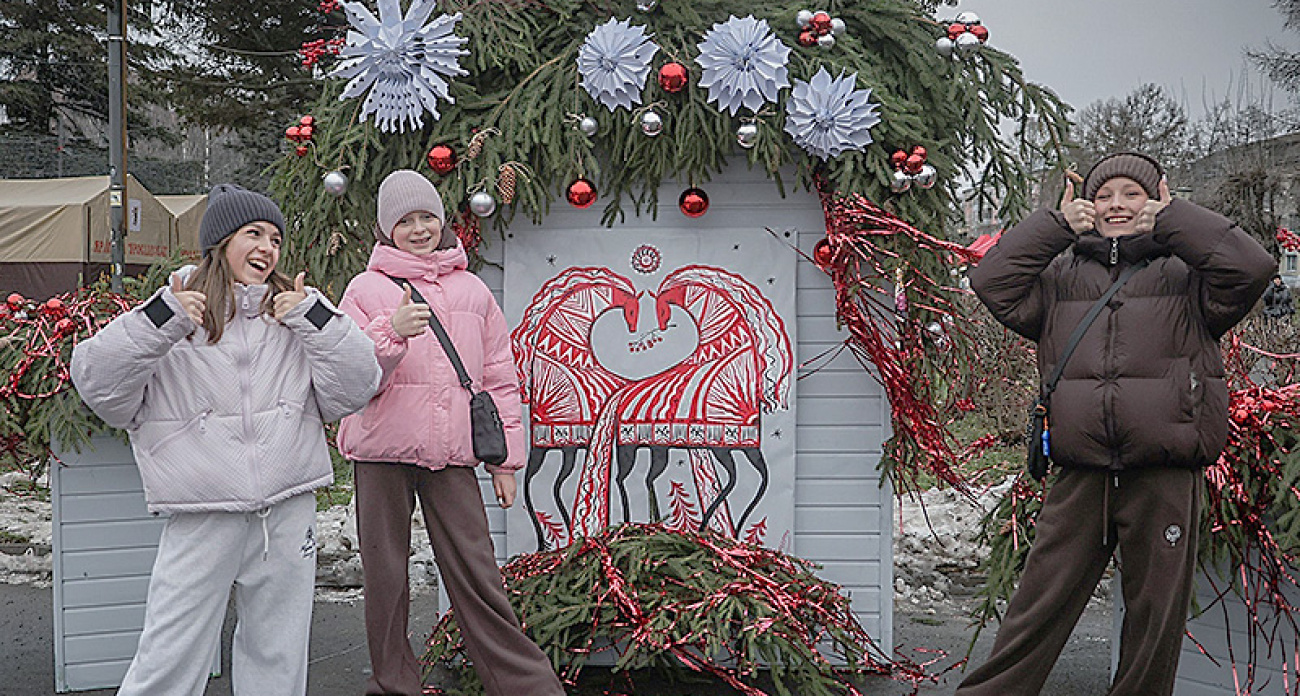 Коллективы из Брейтова и Большого села устроят танцевальное шоу на площади Дерунова