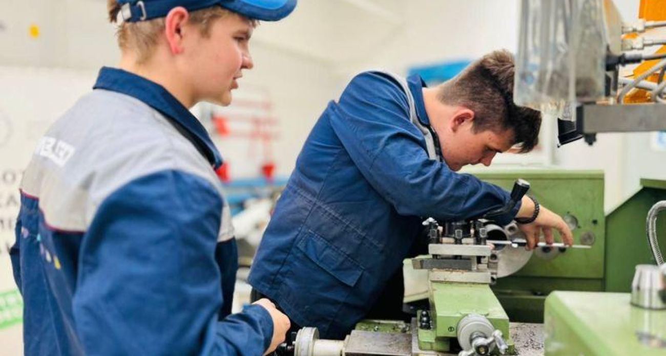 Революция в образовании: колледжи Ярославской области объединяются ради кадрового прорыва