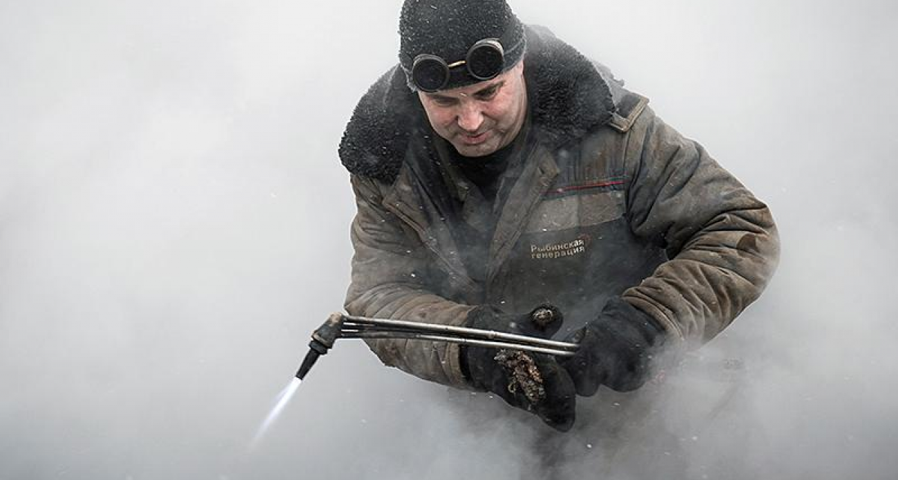 Аномальные морозы разрывают ветхие трубы: в Северном ликвидировали уже 3 крупные аварии теплотрасс