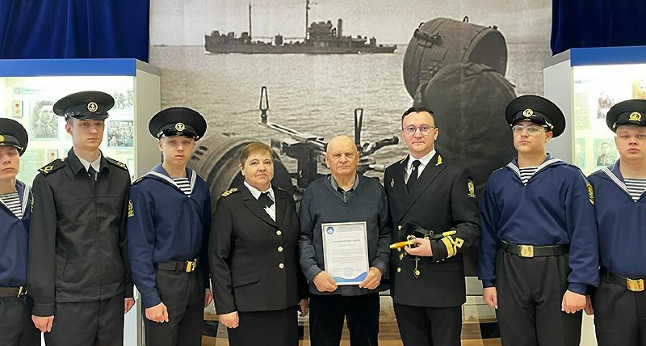 Кортик офицера-фронтовика из Заполярья: семья Осокиных передала фамильную реликвию в музей речного училища