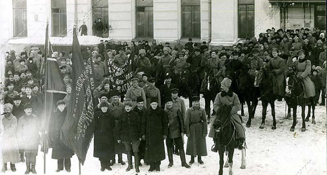 Половина россиян не знает, за кого воевали их предки