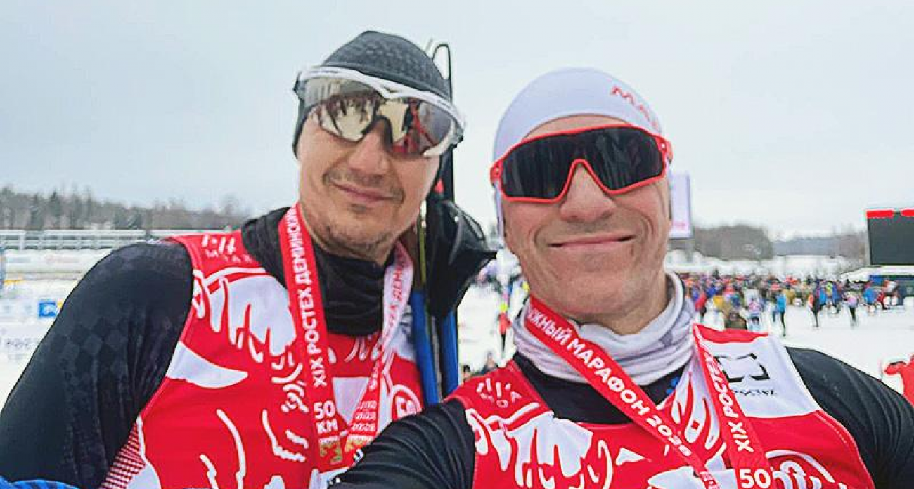 Лыжники спасли товарища на 28-м километре, делая массаж сердца в снегу