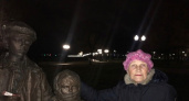 86-летняя рыбинская пенсионерка узнала себя в памятнике детям войны