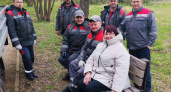 Завод "Крома" установил скамейки и песочницы в Заволжье