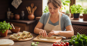 Быстро, просто и очень вкусно: берем лаваш и готовим аппетитные рулетики — исчезнут со стола в один миг