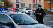 Завершил обгон через сплошную — штраф 5000₽ или лишение прав: автоэксперт объясняет, что делать в последний момент