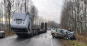 36-летний водитель Peugeot погиб при лобовом столкновении с грузовиком под Рыбинском