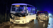 71-летний водитель автобуса ПАЗ протаранил Renault с женщиной на Окружной в Рыбинске