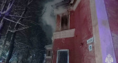 Новогодние пожары в Рыбинске: 19 спасателей эвакуировали 20 человек, есть пострадавшие