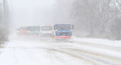 ГАИ призывает рыбинцев не садиться за руль: метель с ветром 13 м/с создает смертельные ловушки