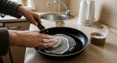 Забудьте про многочасовое замачивание — домохозяйки в шоке от копеечного способа очистки пригоревших кастрюль