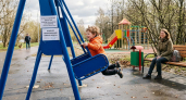 В Рыбинске обновляют качели и детские площадки в парках