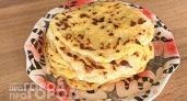 Минимум продуктов и никакой возни с тестом: делюсь рецептом сытных картофельных лепешек за десять минут