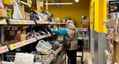 Забыла про горы крышек на кухне: купила одну универсальную за копейки в Чижике и освободила весь ящик сразу