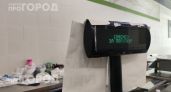 На кассе требуют наличные вместо карты: как заставить продавца принять оплату по закону без лишних споров