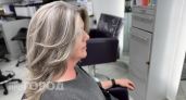 Забудьте про ежемесячные походы в салон: эта техника окрашивания делает седину незаметной на долгие месяцы