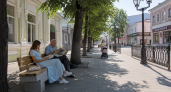 На улице Чкалова в Рыбинске появились скамьи в тени лип