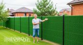 Забудьте про скучный профлист: как превратить участок в уютный сад с помощью стильных и живых решений