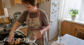 Ваши котлеты всегда будут идеальными: всего два простых движения на сковороде избавят от сырой середины