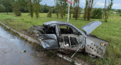 Под Рыбинском Mazda выехала на встречку и столкнулась с Ford: двое пострадали