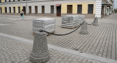 В пешеходном центре Рыбинска временно закрыли въезд из за парковки на брусчатке
