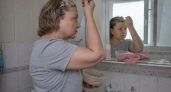 Забудьте о дорогих красках: использую всего три доступных средства для идеального каштанового оттенка седины