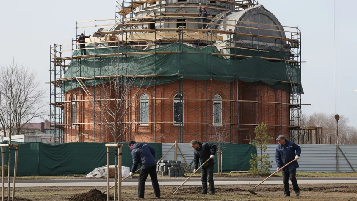 В Рыбинске храм строят на народные деньги прямо в больничном городке