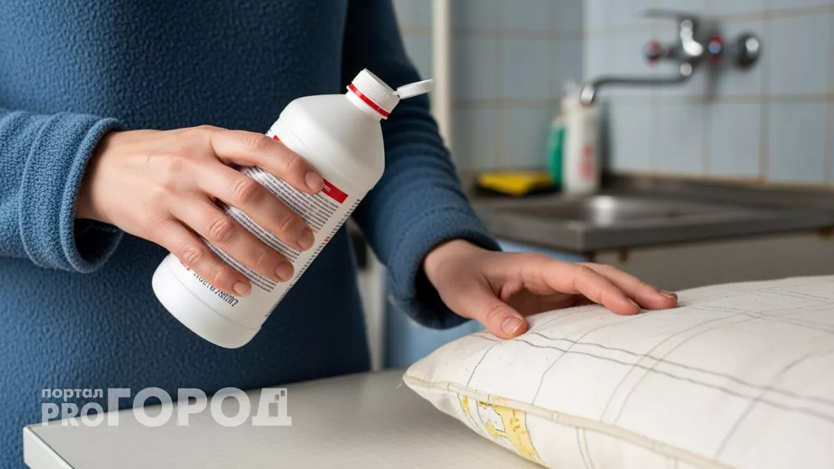 Потемневшие подушки возвращают белизну за одну ночь с помощью рублевого средства из аптеки