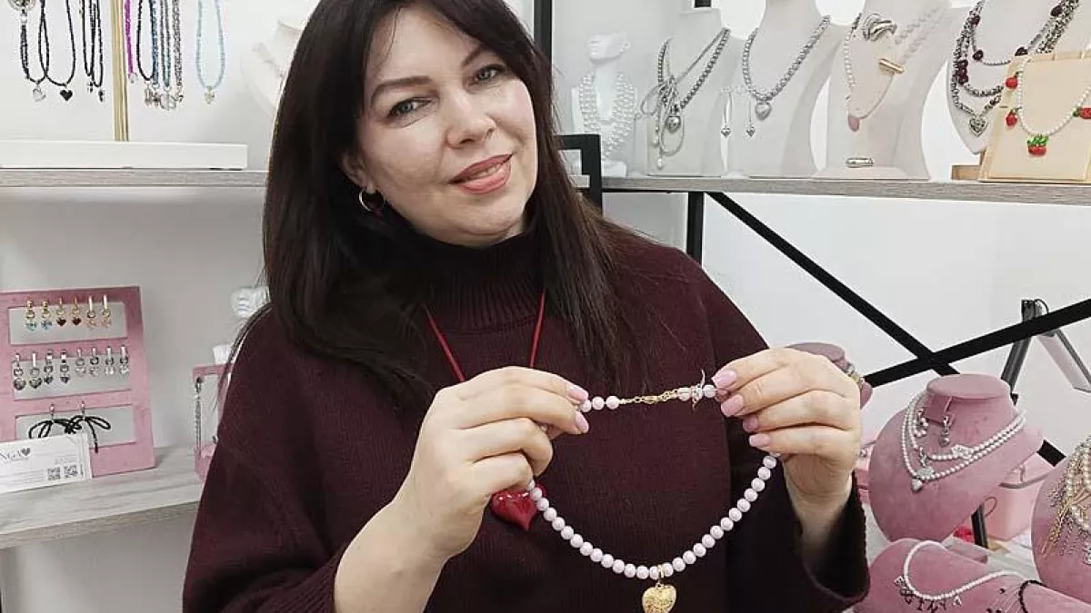 Юрист бросила магазин ради сережек и получила соцконтракт