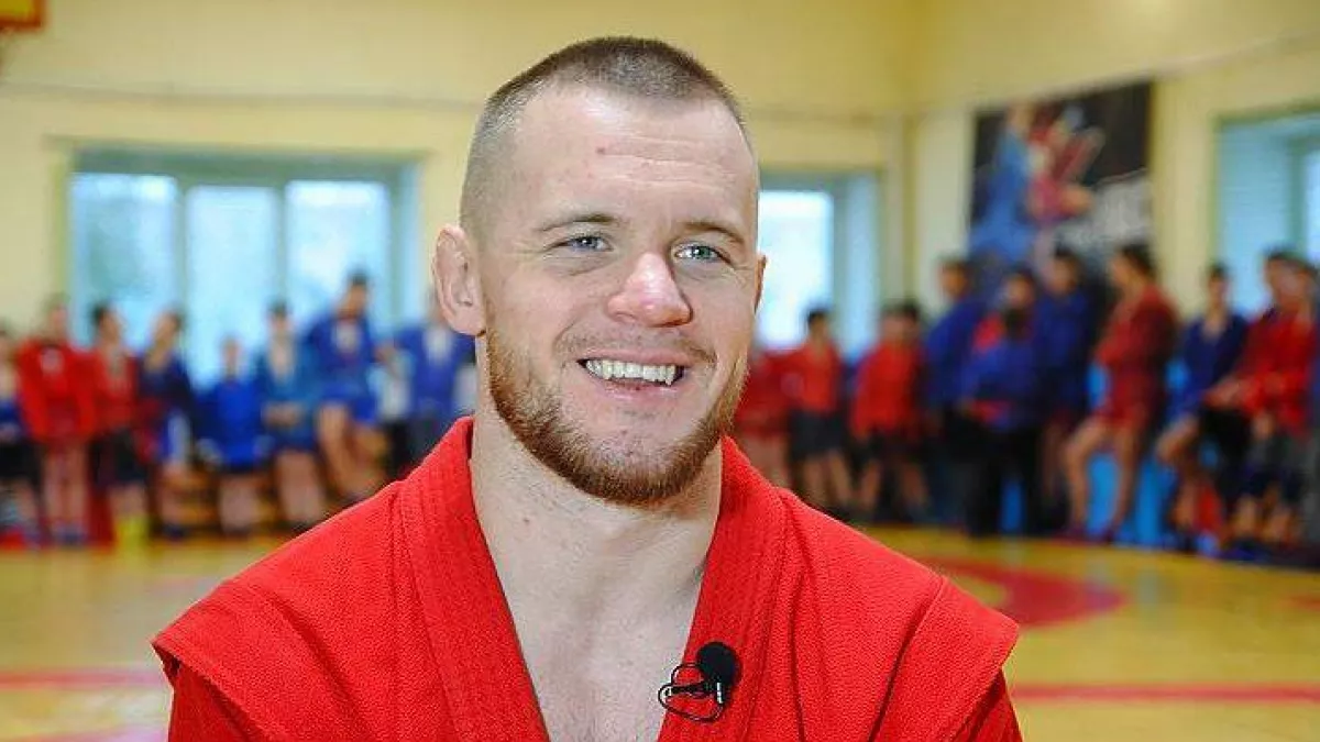 Антон Коновалов завоевал пятый титул чемпиона России по самбо