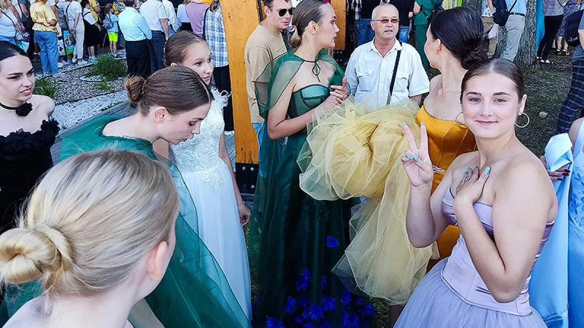 Платьев сшили на 171 тысячу больше брюк в Ярославской области