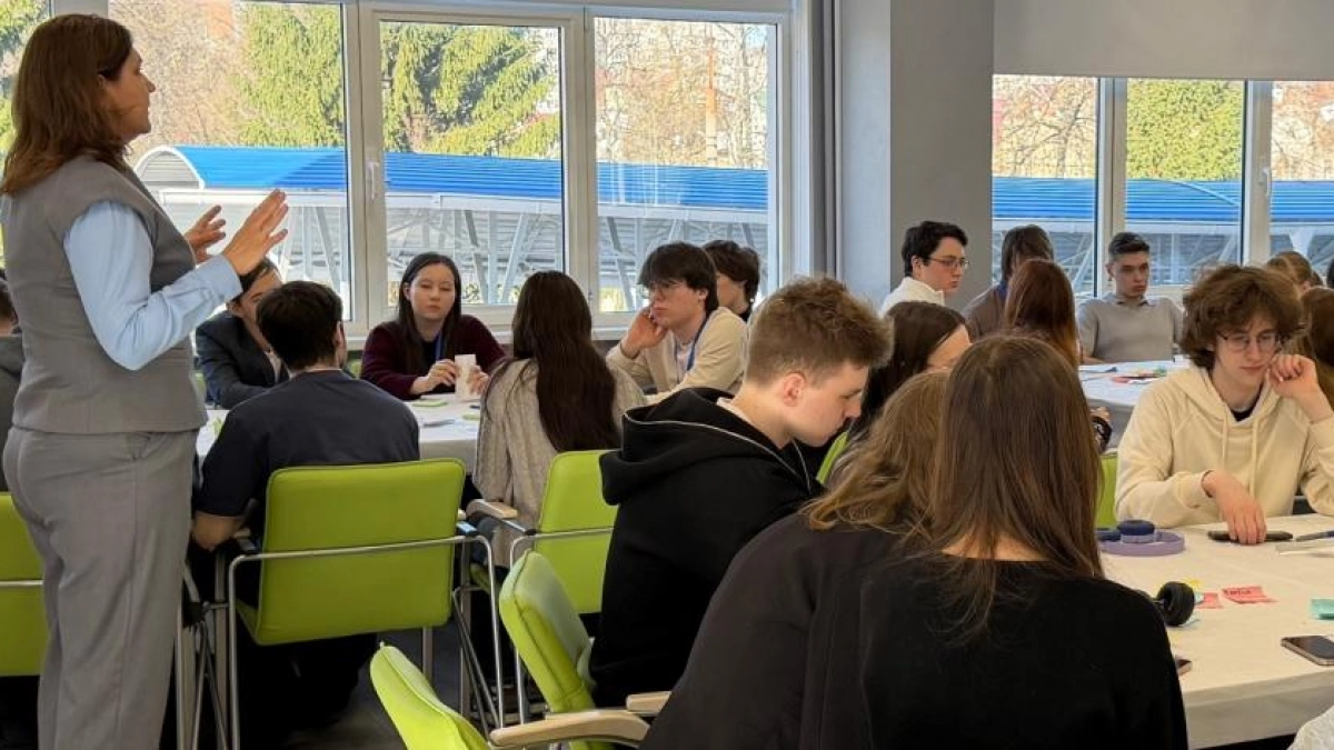 Школьники Рыбинска представили образ университета будущего на форсайт-сессиях РГАТУ