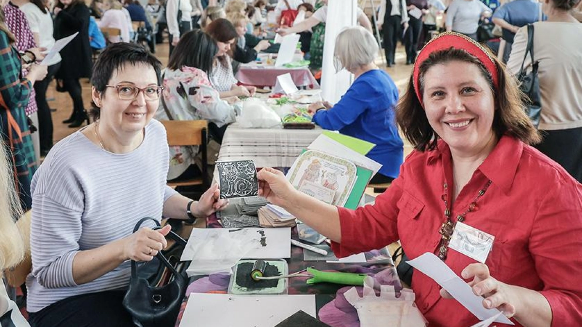 Педагоги Рыбинска изучили народные промыслы на конференции о многонациональности России