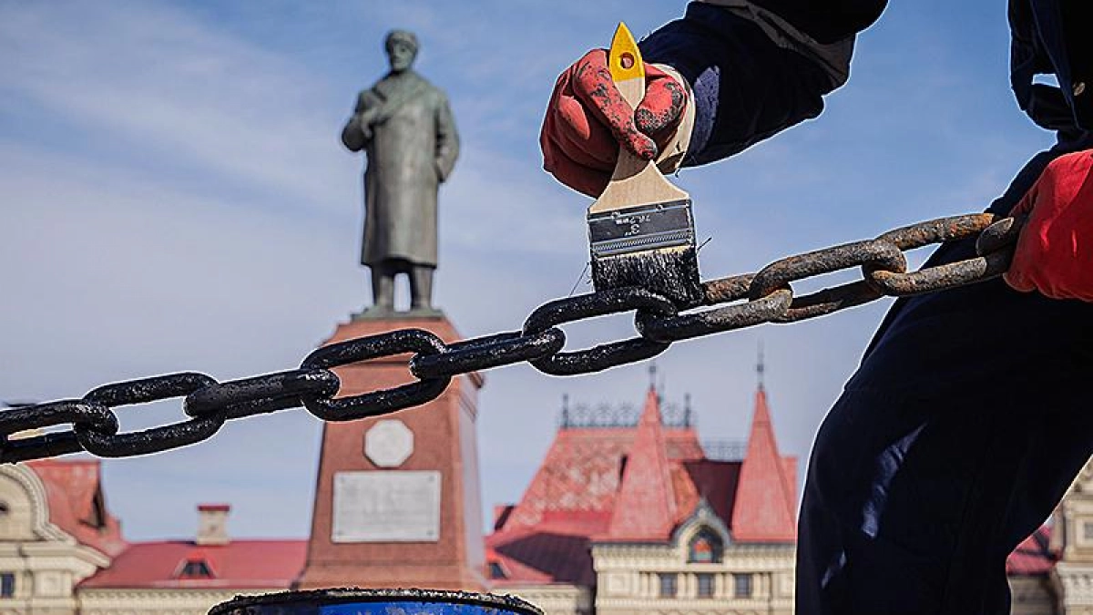 Более 200 лавок Рыбинска отправятся в ремонт этой весной