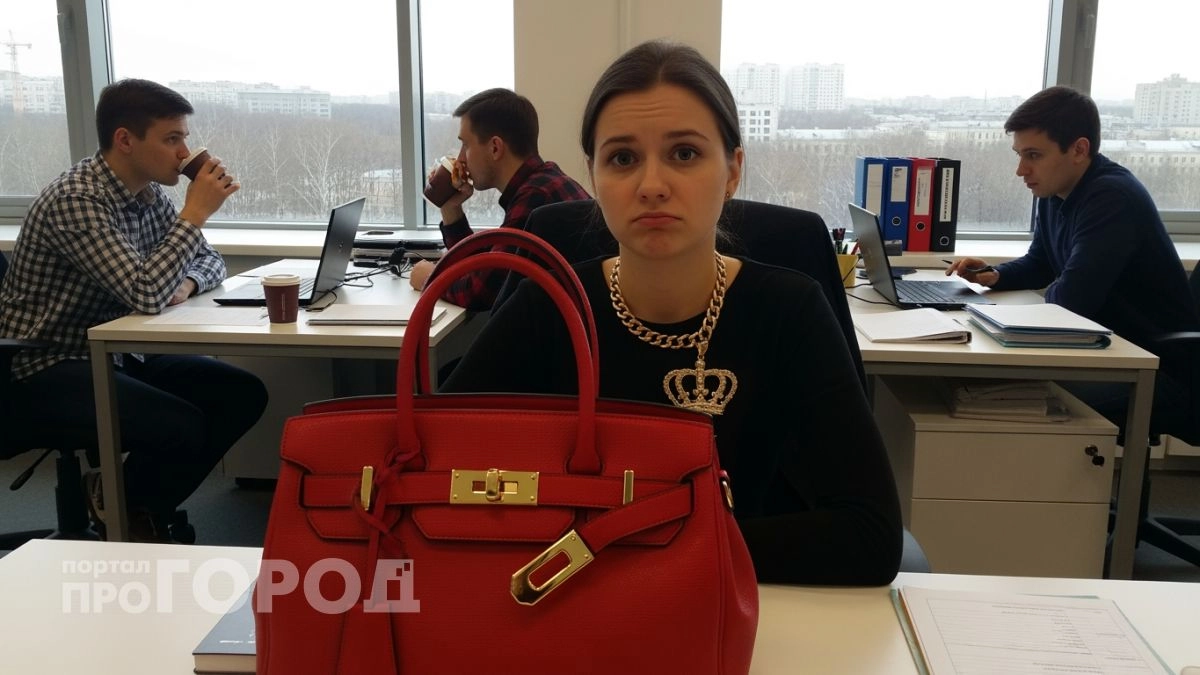 Избавьтесь от этих 4 вещей в своей шкатулке: они безжалостно упрощают ваш стиль и портят статус в глазах людей