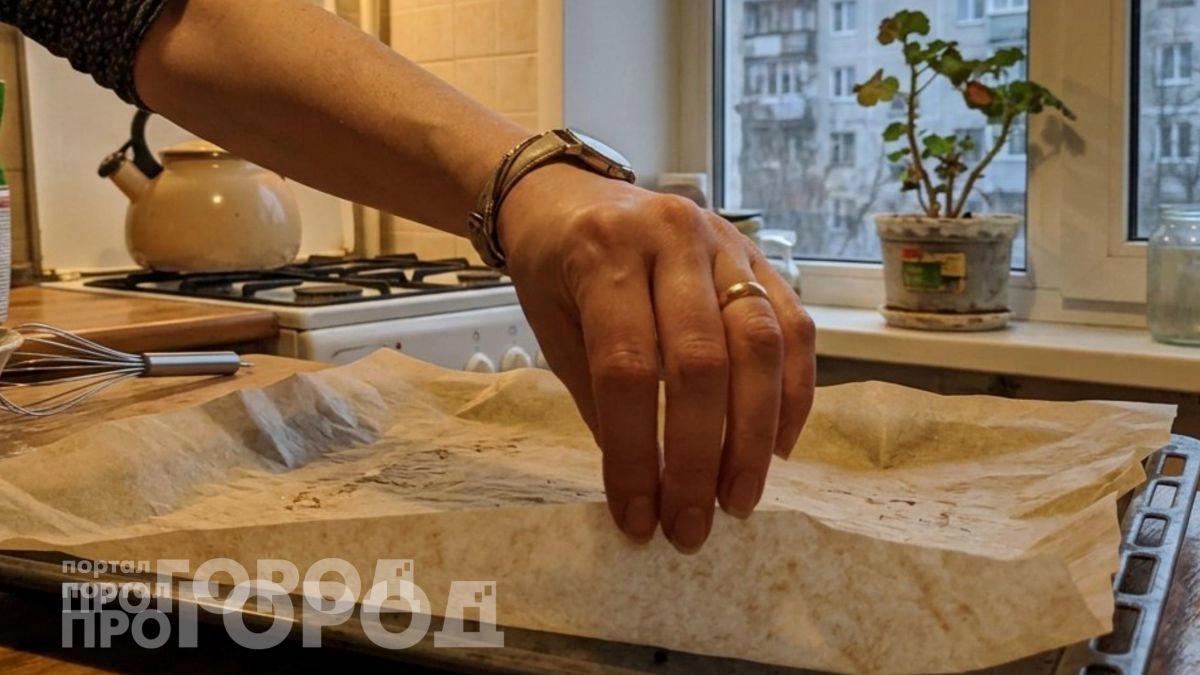 Больше никакой путаницы с пергаментом: разберитесь раз и навсегда, какой стороной его класть на противень