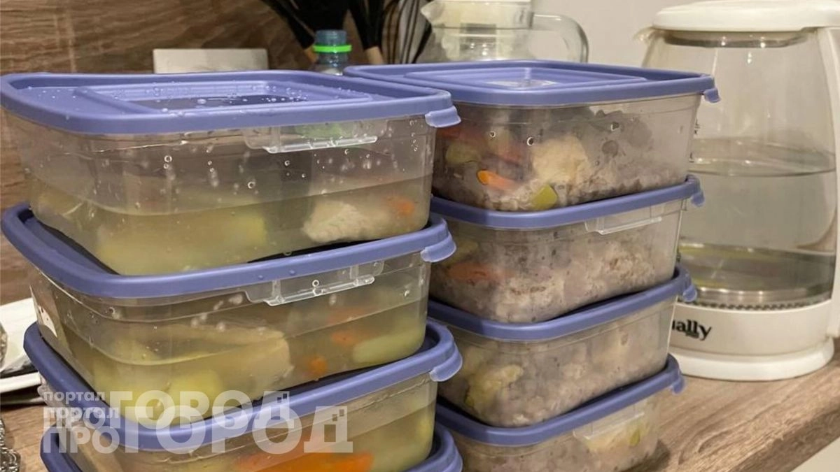 Хватит выбрасывать контейнеры из-за въедливого запаха: делюсь простым способом вернуть им идеальную свежесть